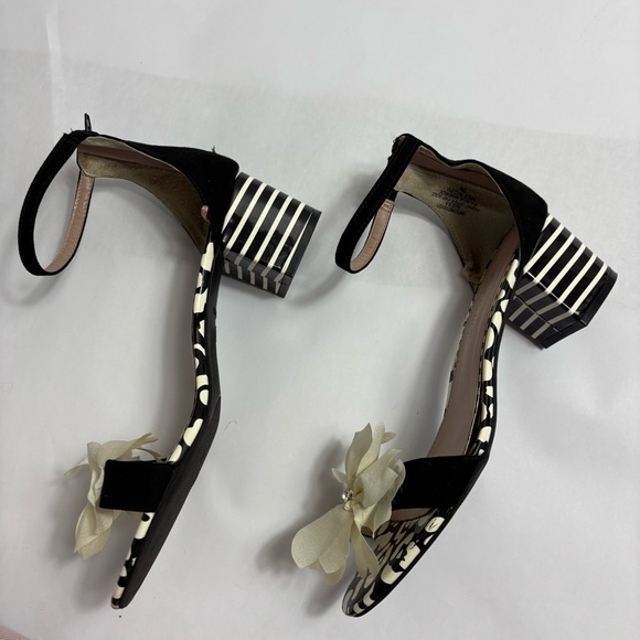 Betsey Johnson floral ankle strap heels - Picture 5 of 9